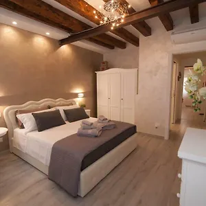 https://ca-del-pape.hotelinveneto.com